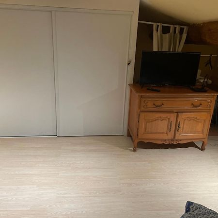 Chambre Simple Proche Aeroport Pusignan 외부 사진